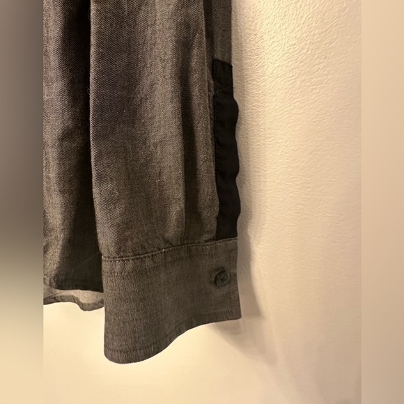 Armani Exchange Men’s Dress Shirt- Size Extra Large- Black w/ Darker Black Trim. - Picture 4 of 6